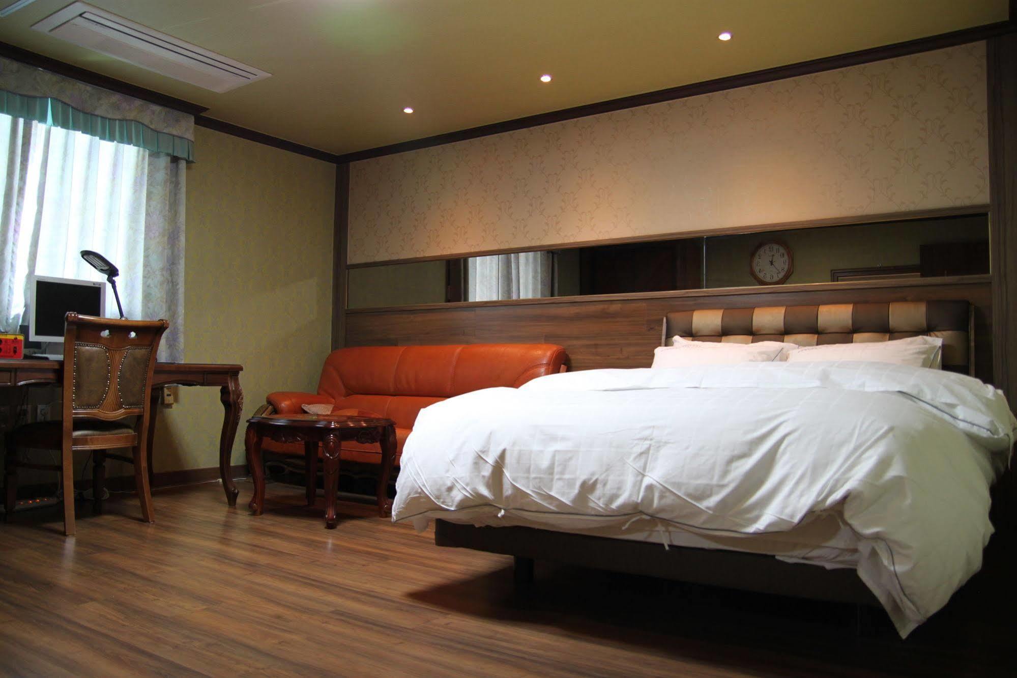 Gunsan Western Hotel Екстериор снимка