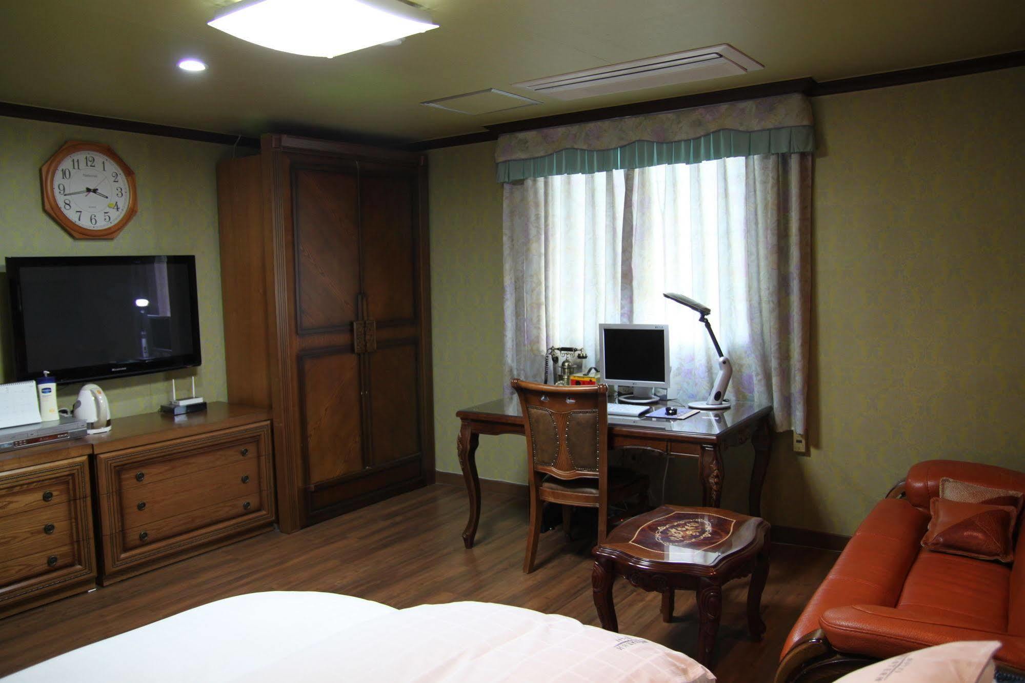 Gunsan Western Hotel Екстериор снимка