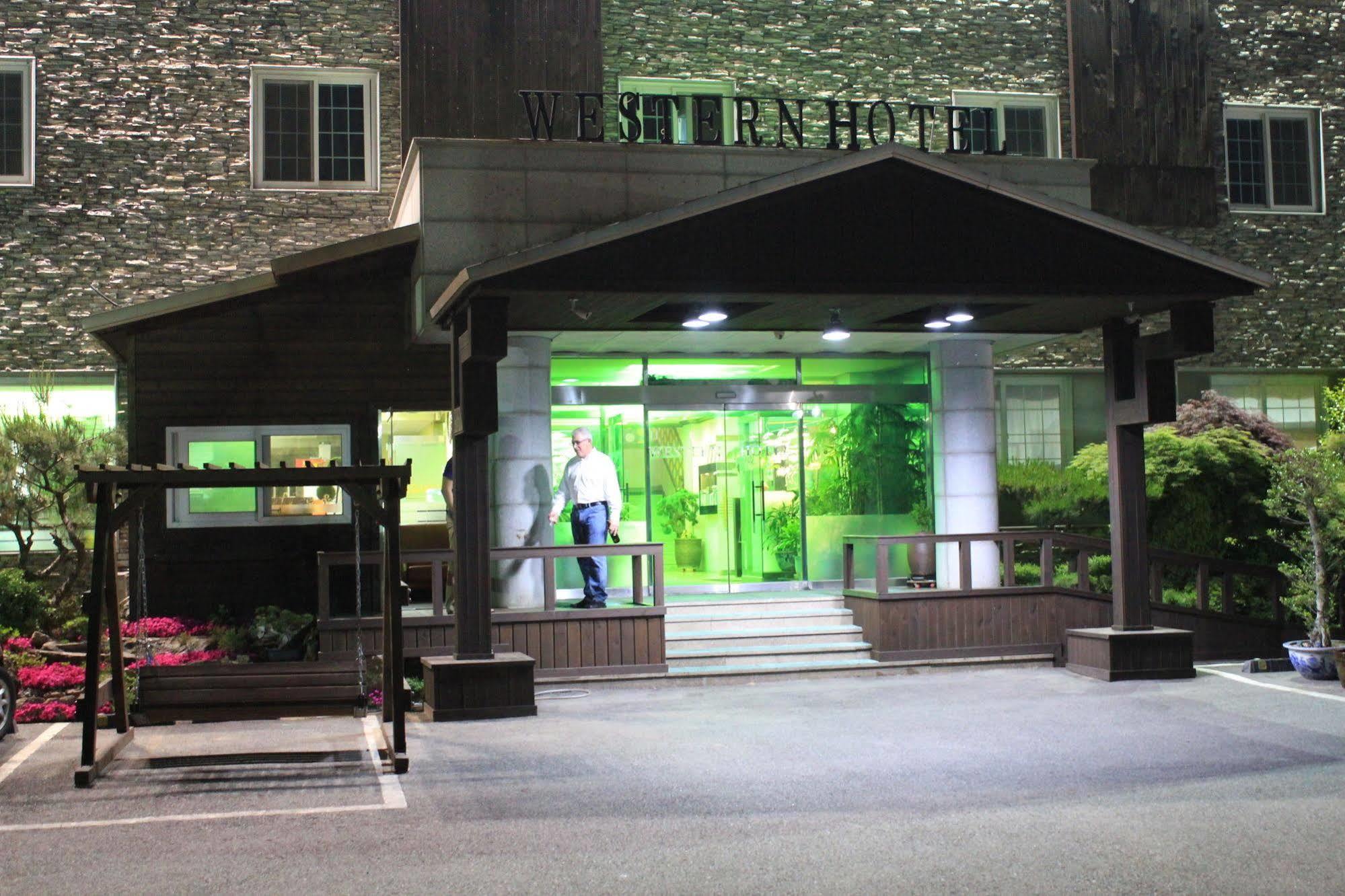 Gunsan Western Hotel Екстериор снимка