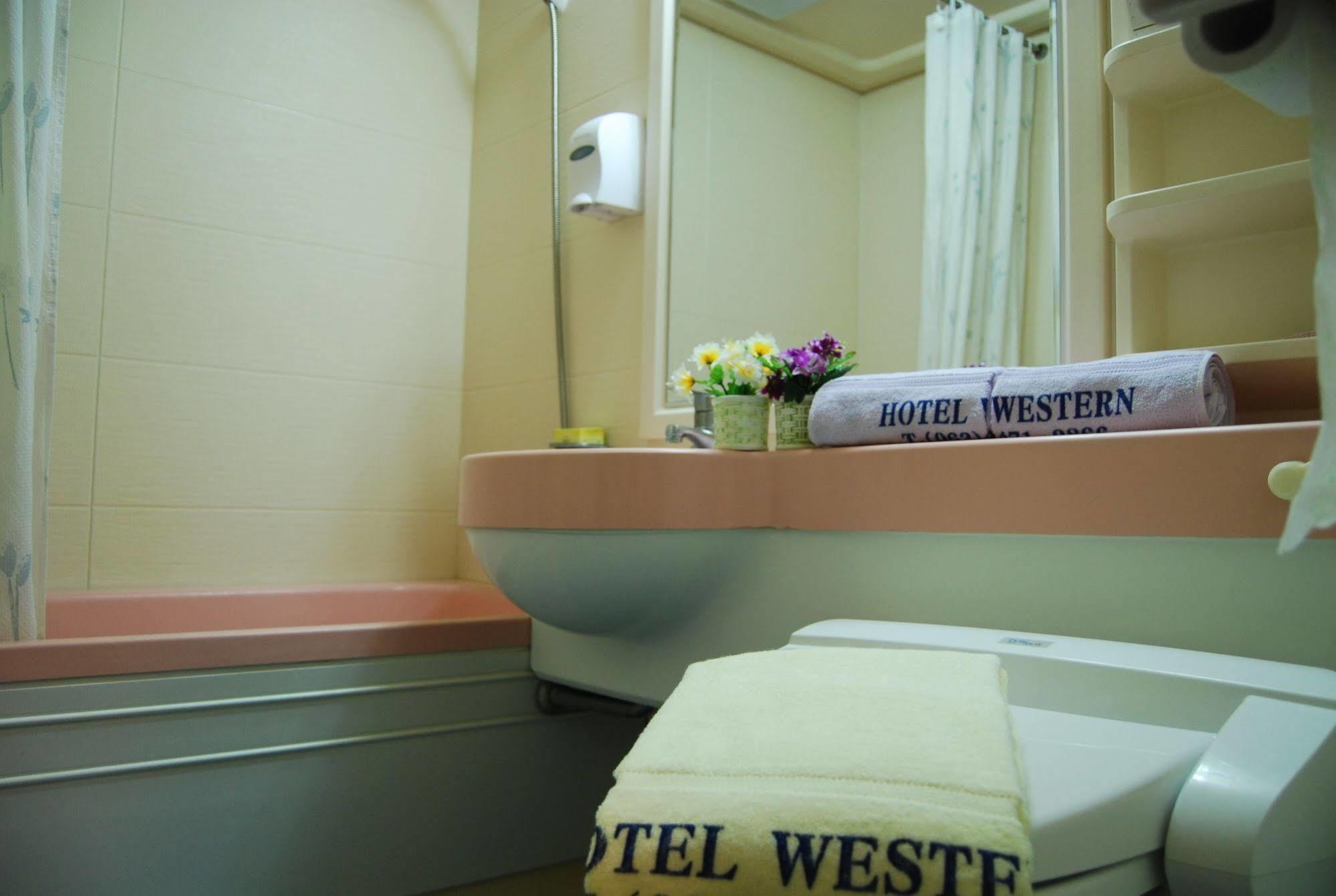 Gunsan Western Hotel Екстериор снимка