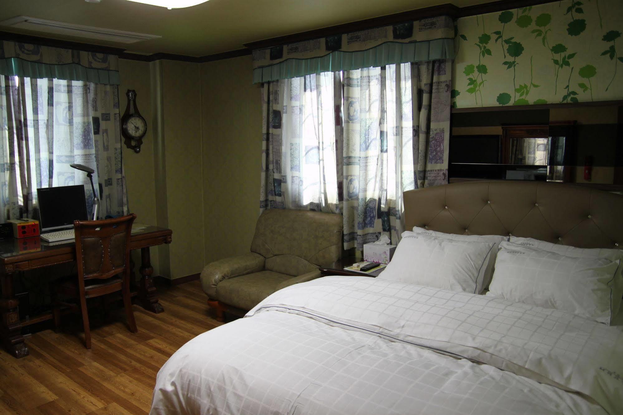 Gunsan Western Hotel Екстериор снимка